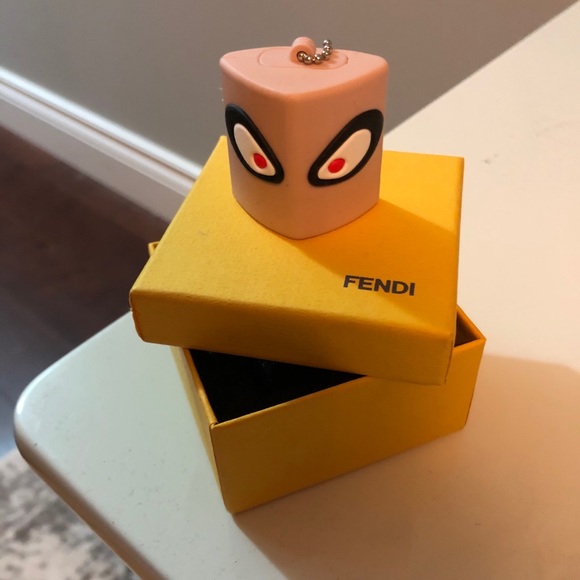 RARE AUTHENTIC Fendi Snobius USB on chain - Picture 3 of 4